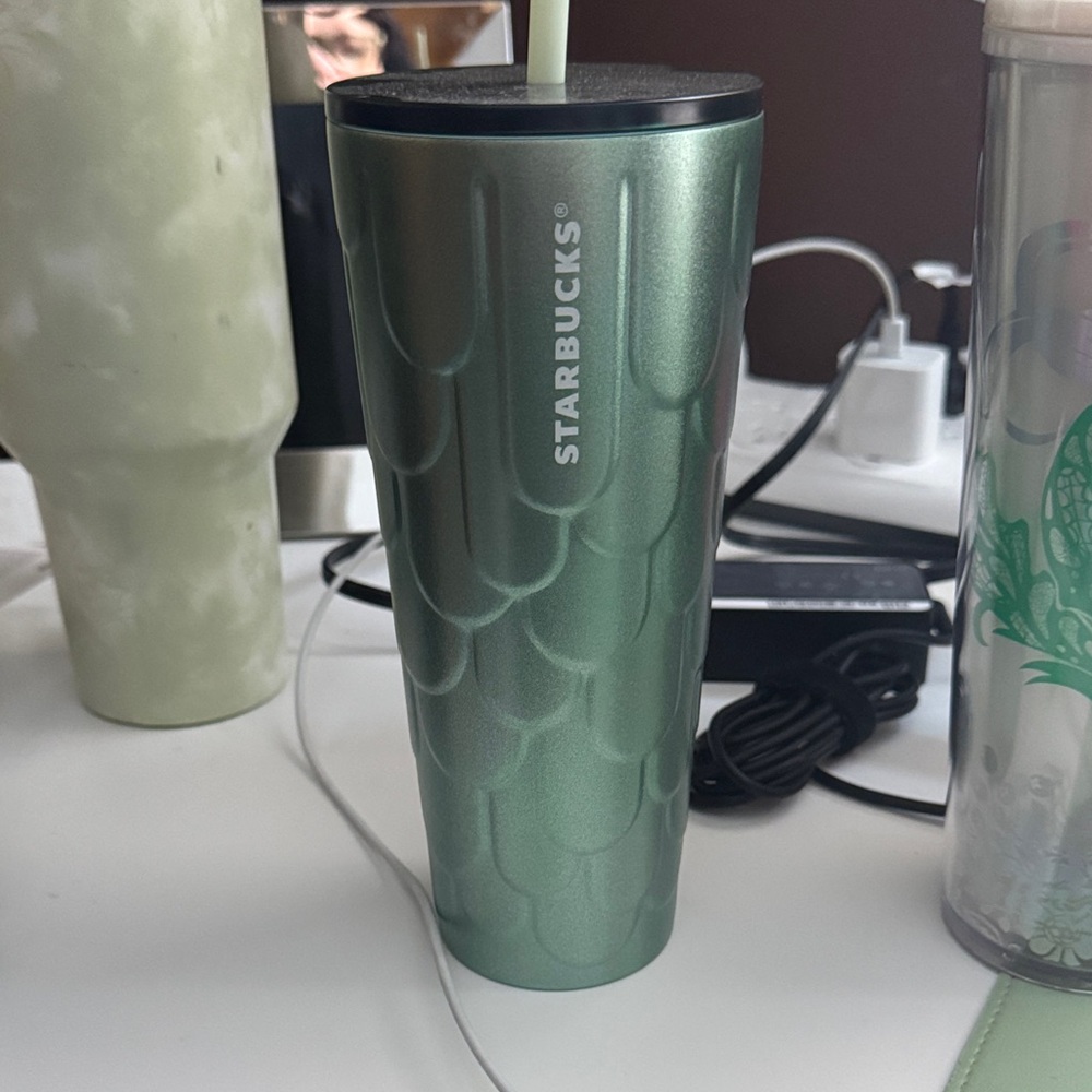 Starbucks Metallic Green 24 ounce Tumbler with Lid and Straw